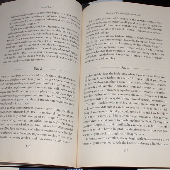 Bundle of Two Books: Draw Close • A Devotional for Couples - Picture 4 of 16